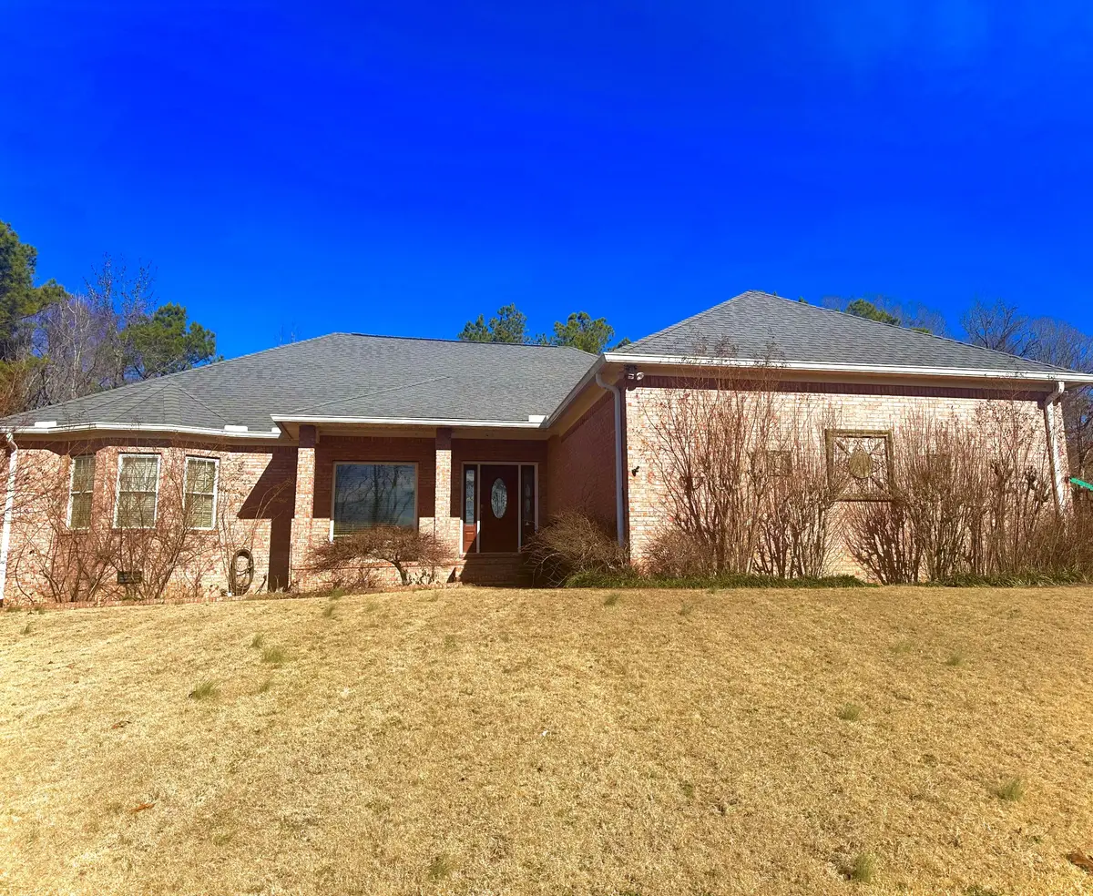 292 Eastern Shores Dr, Lexington, TN 38351 - #1