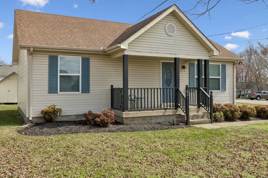 402 Jonesboro Ct, La Vergne, TN 37086 - #2