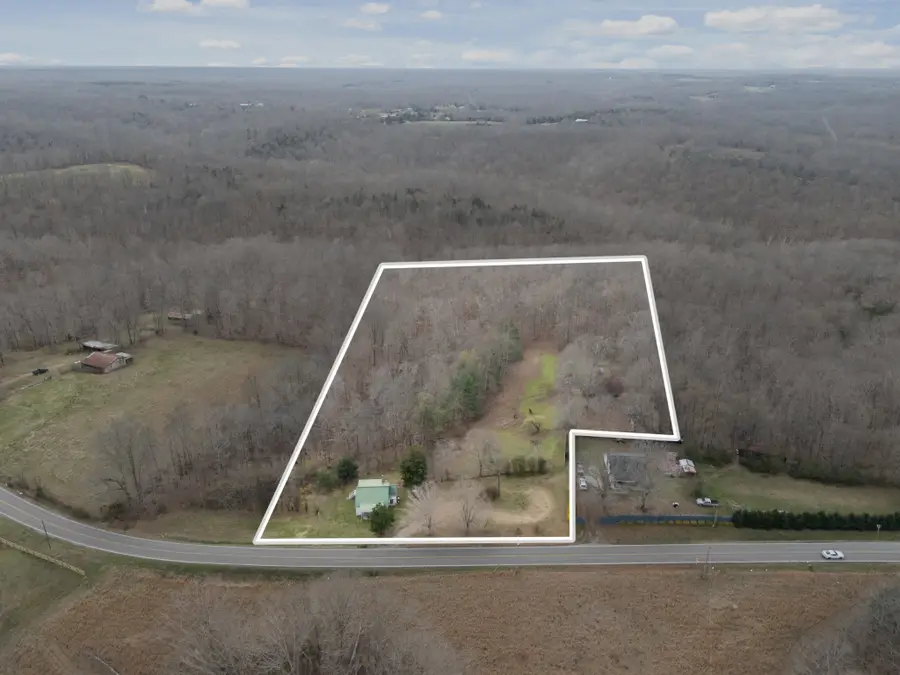 3367 Bowker Rd, Charlotte, TN 37036 - #2