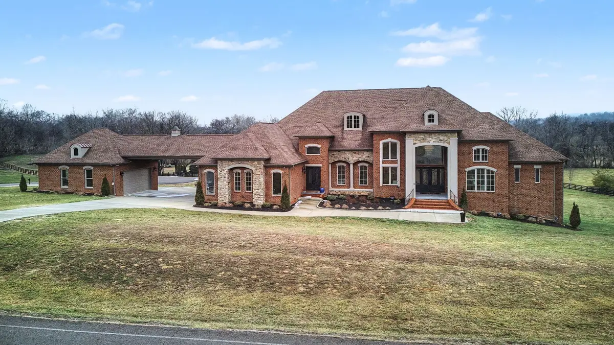 7100 Marsh Hawk Ct, Arrington, TN 37014 - #1