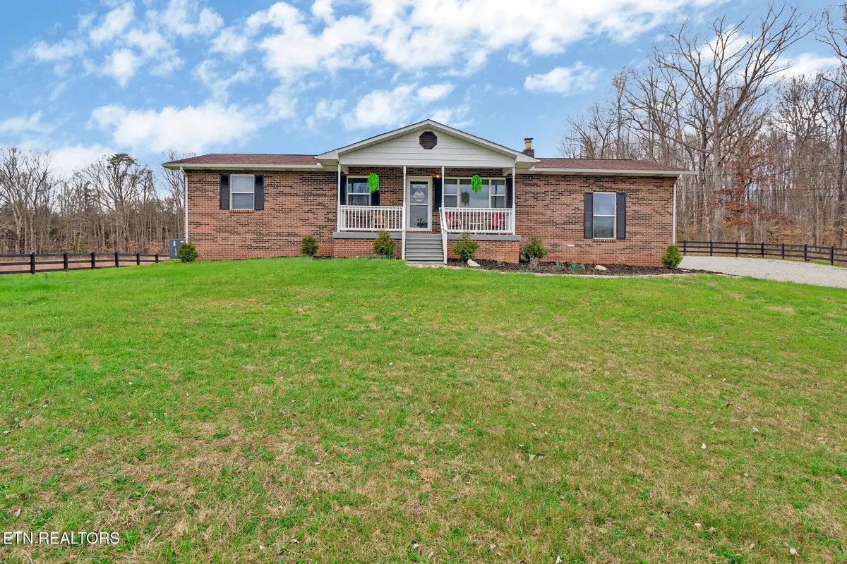 635 Mcghee St, Jamestown, TN 38556 - #1