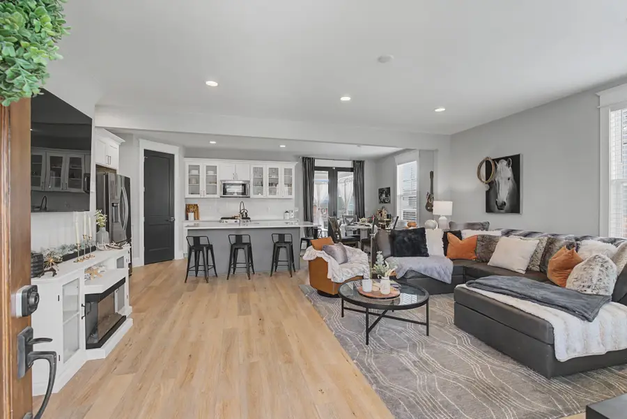 622 N 2nd St, Nashville, TN 37207 - #3