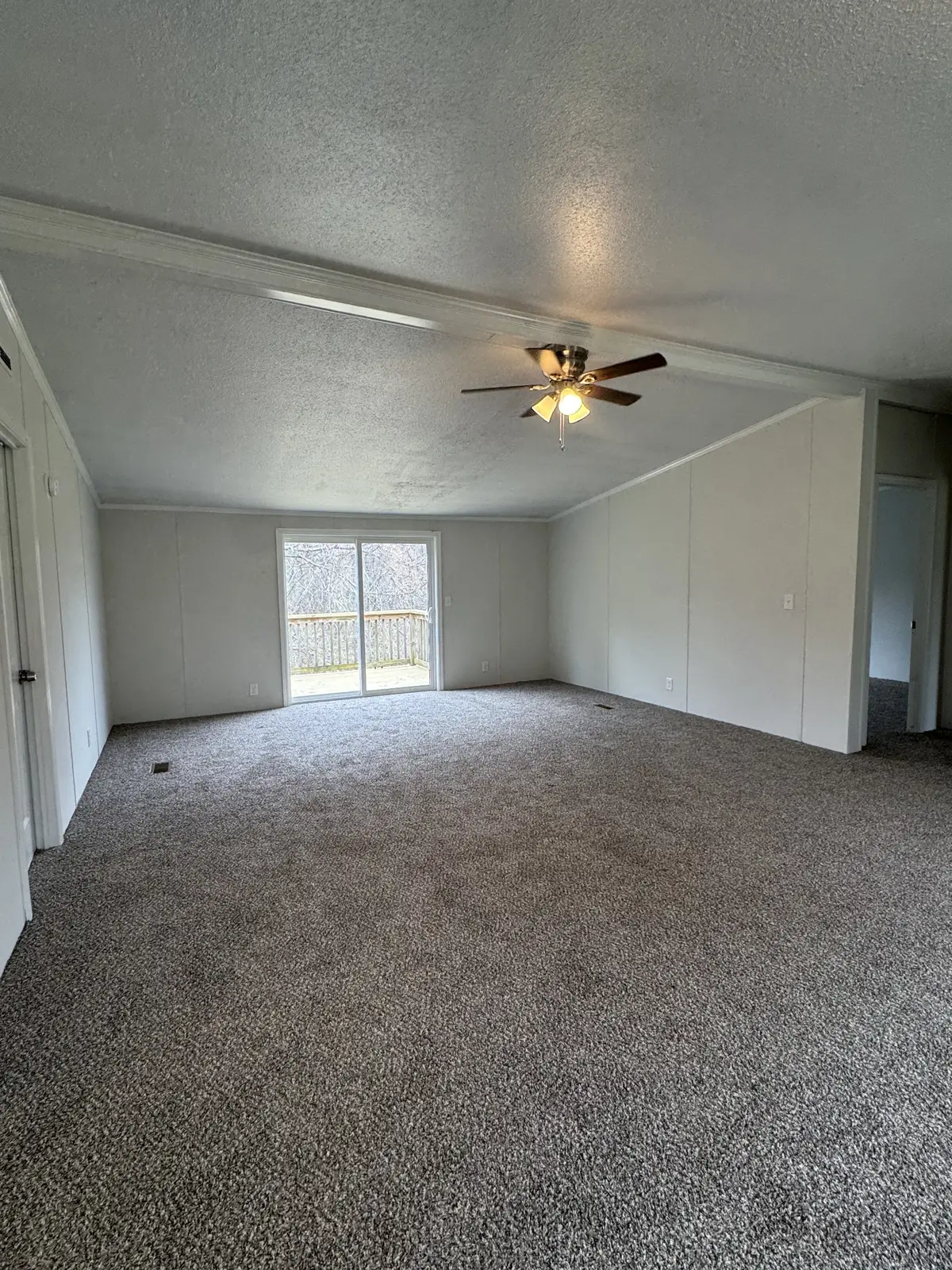 1515 Old Hwy 31 E, Westmoreland, TN 37186 - #1