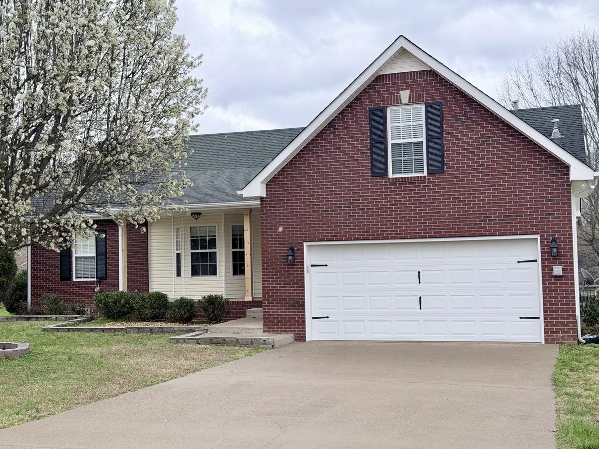 3344 Poplar Hl, Clarksville, TN 37043 - #1