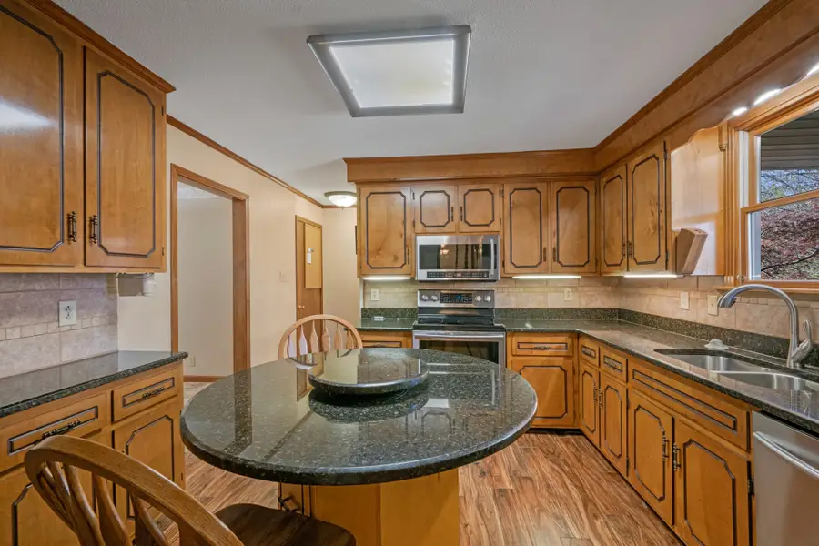 156 W Concord Dr, Clarksville, TN 37042 - #3