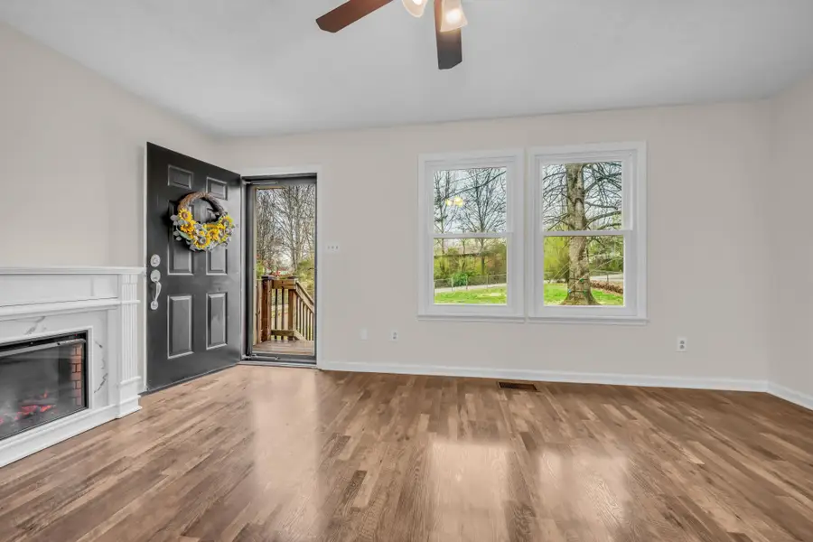 218 Quail Ct, Dickson, TN 37055 - #2