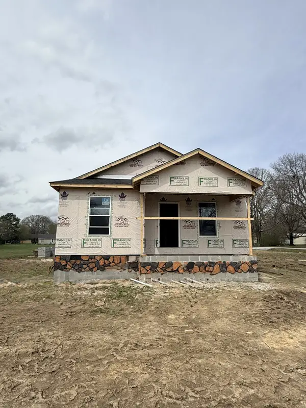 2317 E Lincoln St, Tullahoma, TN 37388