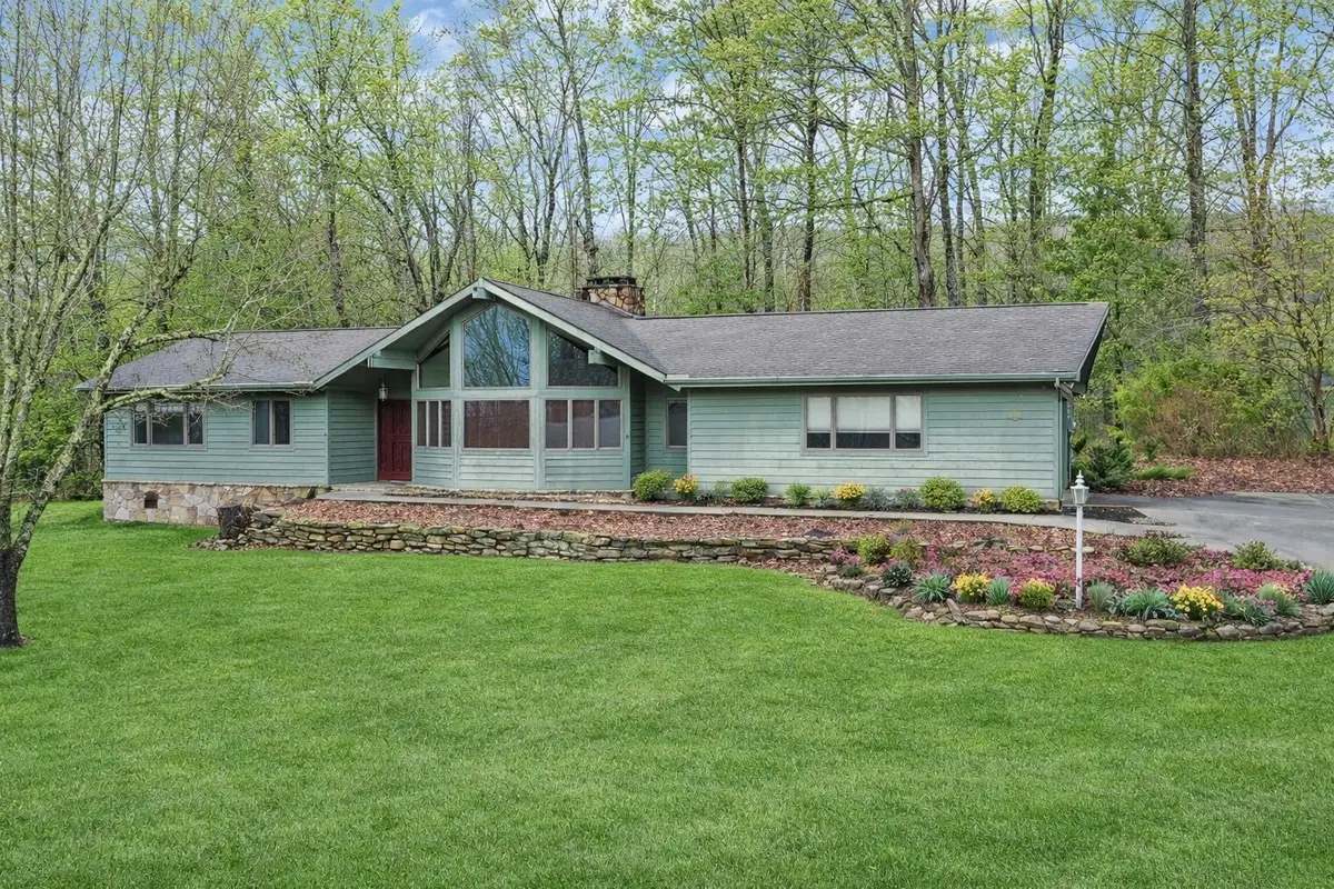 149 Sugarbush Cir, Crossville, TN 38558 - #1