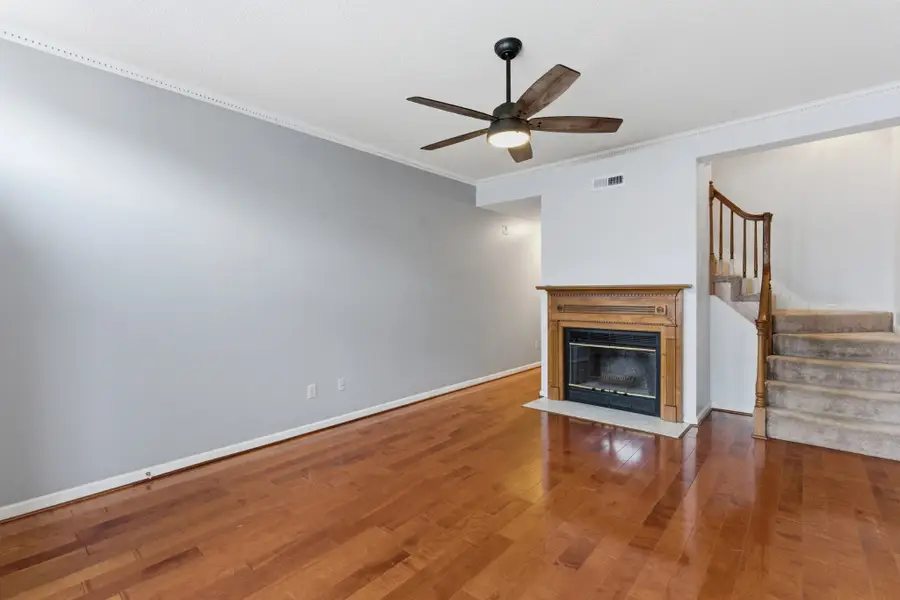 302 Hickory Pl, Nashville, TN 37214 - #3