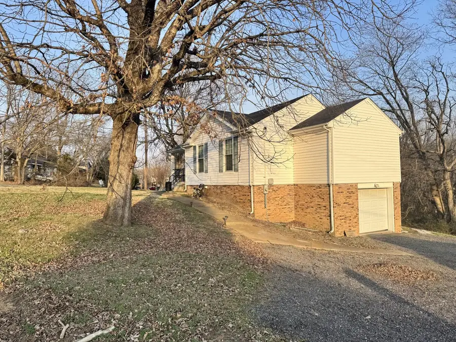 618 Debbie Dr, Hermitage, TN 37076 - #2