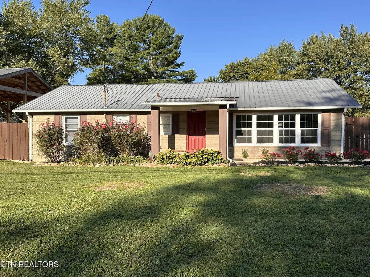 235 Rugby Ave, Jamestown, TN 38556 - #1
