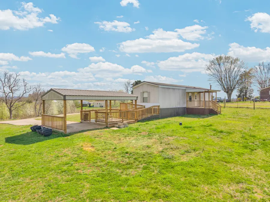 137 Parrish Ln, Sparta, TN 38583 - #2