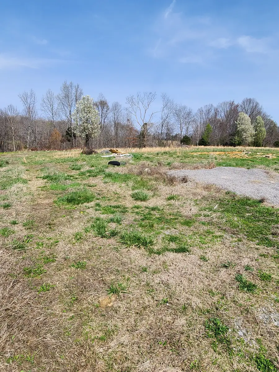 639 Houston Fielder Rd, Clarksville, TN 37043 - #3