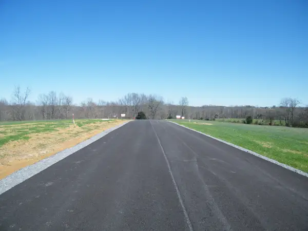 259 Daniel Lane, Westmoreland, TN 37186