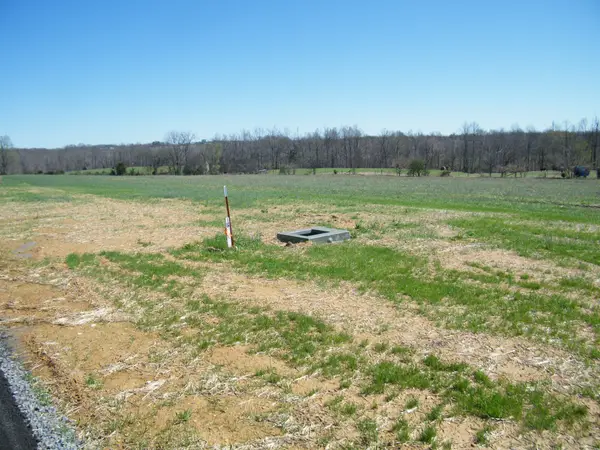 220 Daniel Lane, Westmoreland, TN 37186