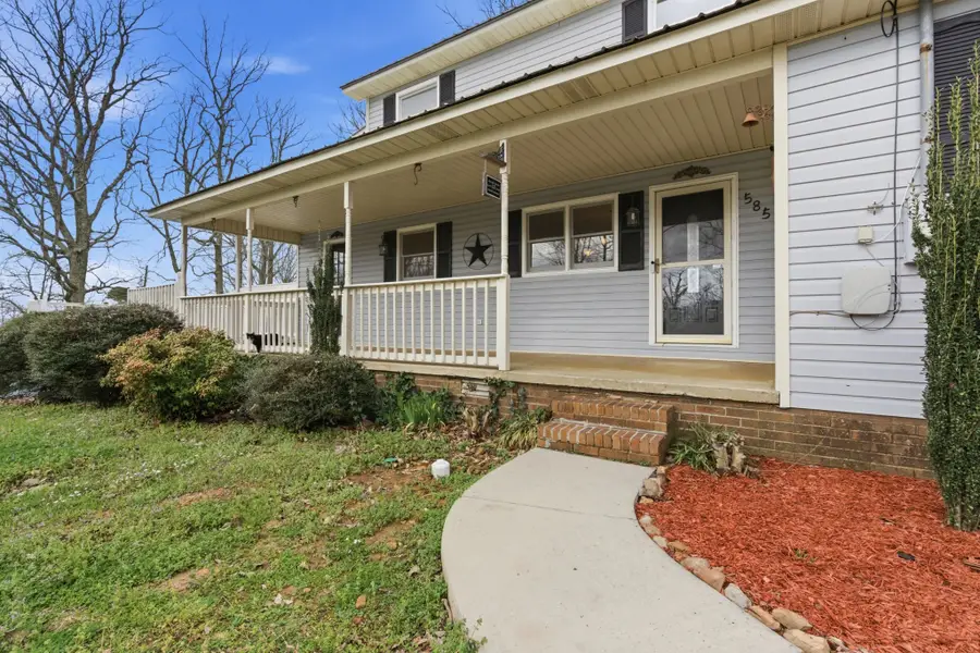 585 Bell Point Rd, Laceys Spring, AL 35754 - #3