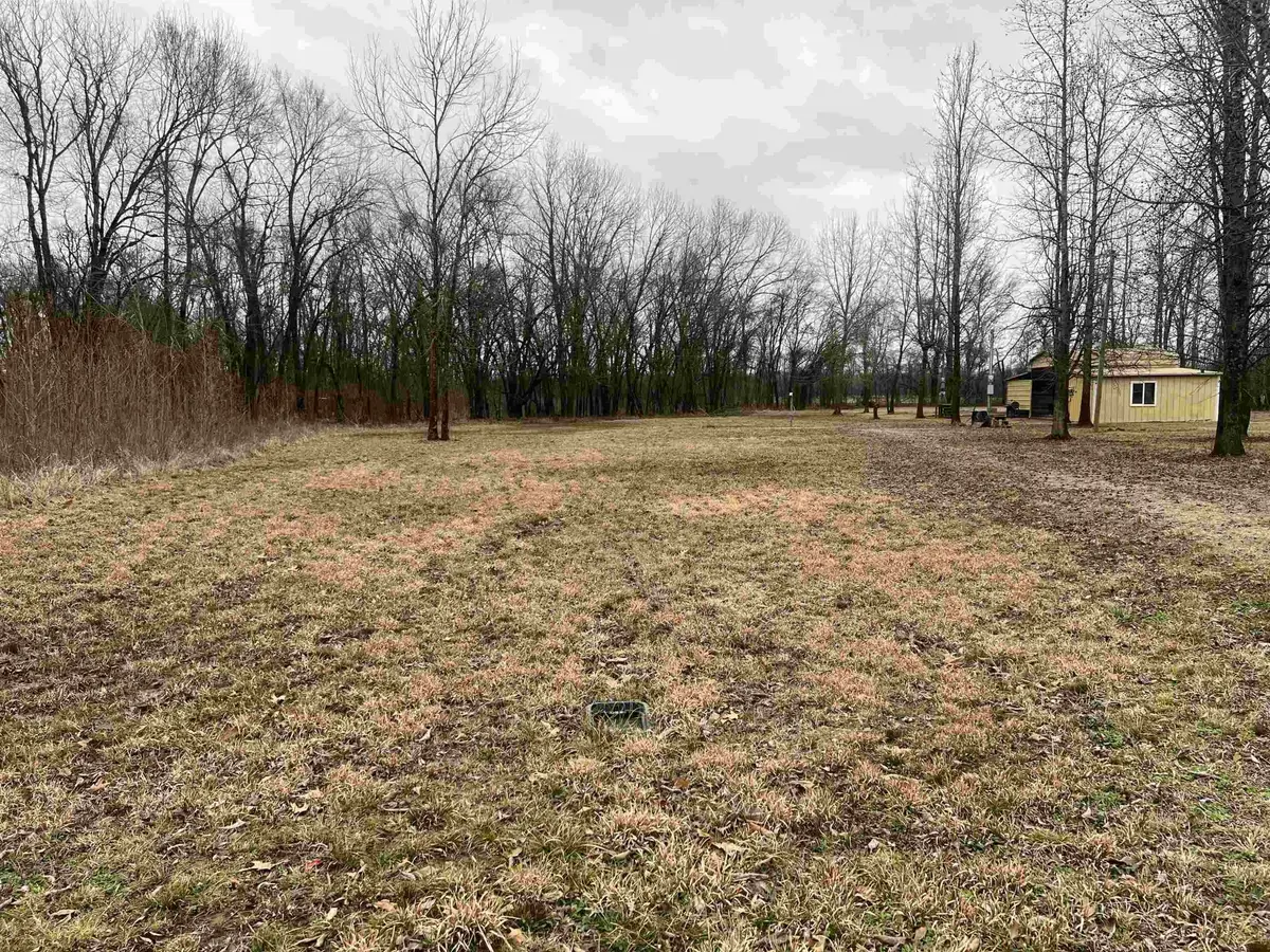 825 Towboat Ln, Adamsville, TN 38310 - #1