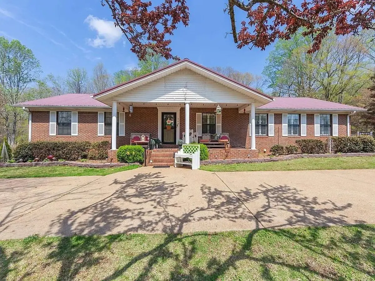 249 Peace Chapel Rd, Scotts Hill, TN 38374 - #1
