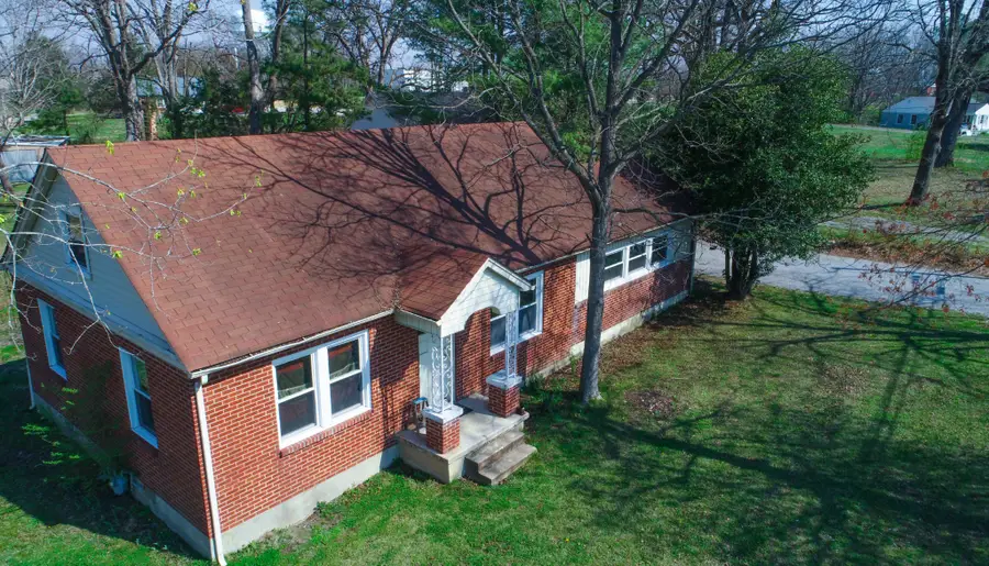 502 Church St, White Bluff, TN 37187 - #3