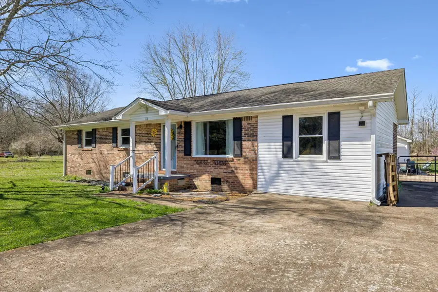 114 Sutton Ave, Waverly, TN 37185 - #3