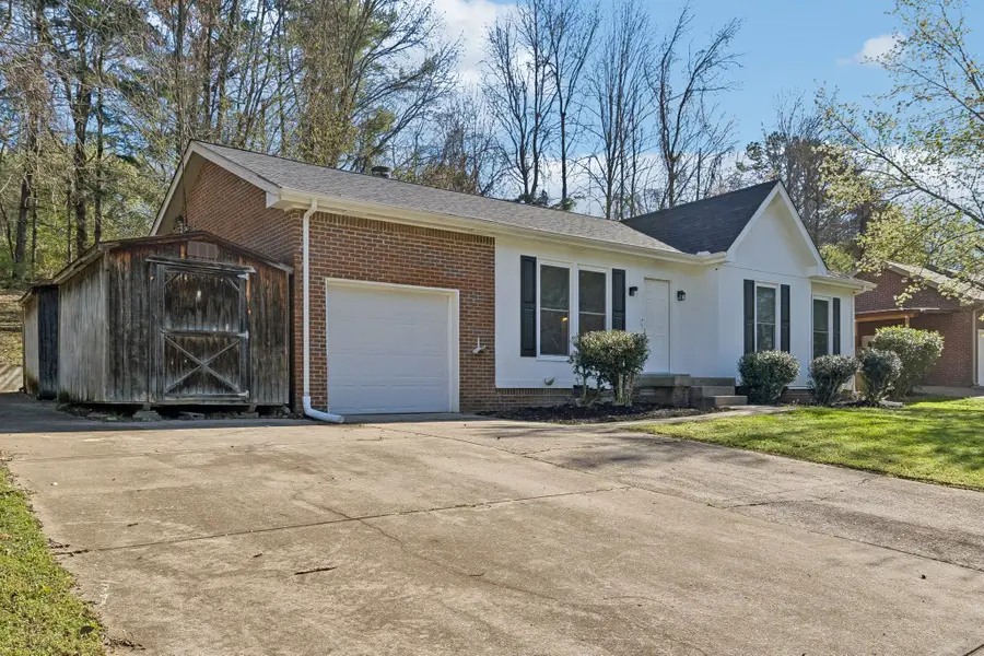 679 Frankfort Dr, Hermitage, TN 37076 - #3