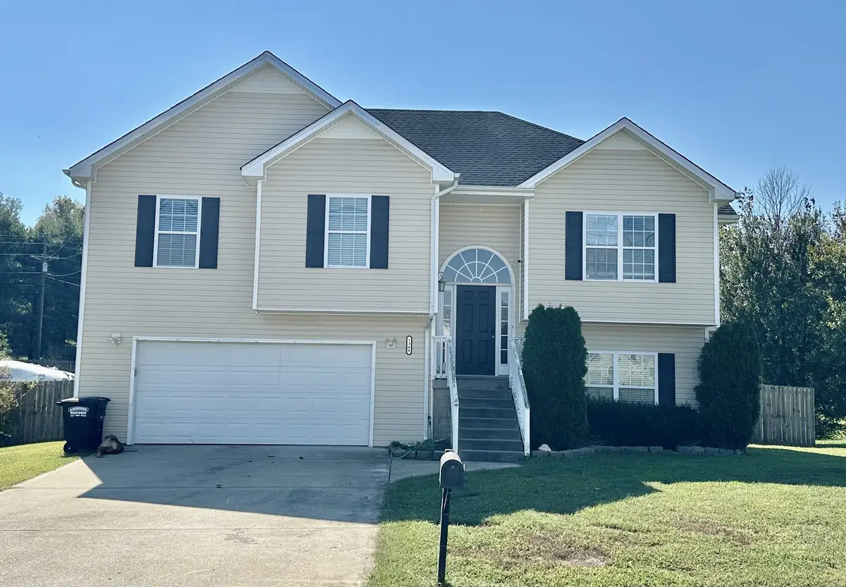 1348 Francesca Dr, Clarksville, TN 37042 - #1