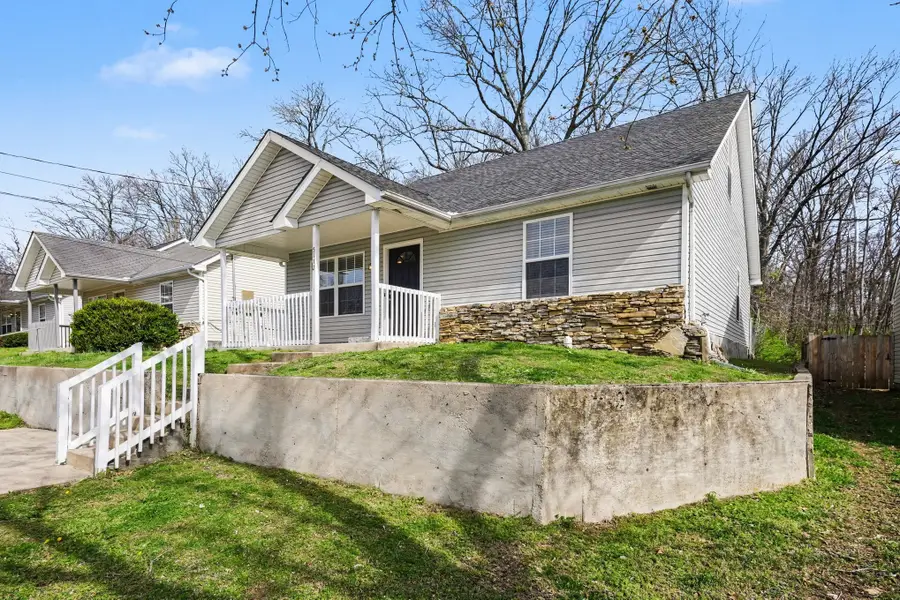 5112 Greer Station Dr, Hermitage, TN 37076 - #2