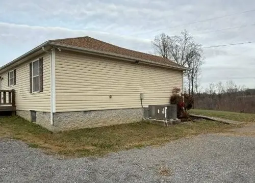 584 Douglas Ln, Lafayette, TN 37083 - #3