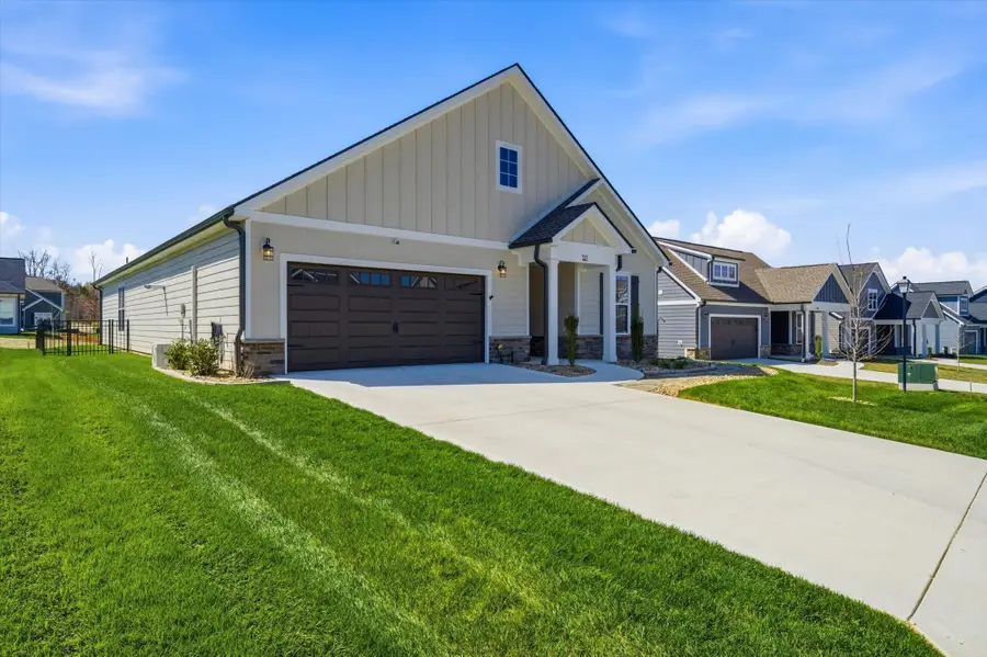 327 Trillium Trl, Lenoir City, TN 37771 - #3