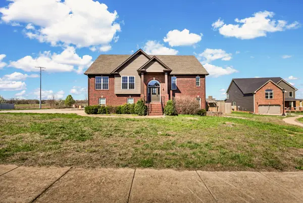 1817 Autumnwood Blvd, Clarksville, TN 37042