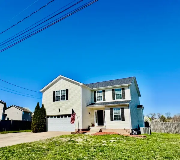 937 Commission Dr, Clarksville, TN 37042