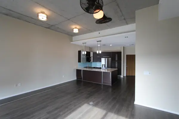 700 12th Ave S #807, Nashville, TN 37203