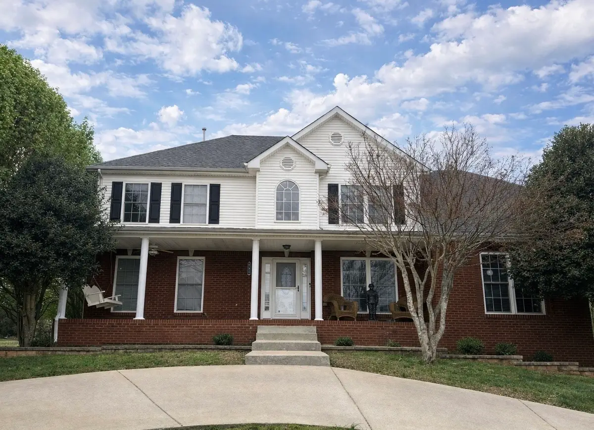 980 Haggard Dr, Clarksville, TN 37043 - #1