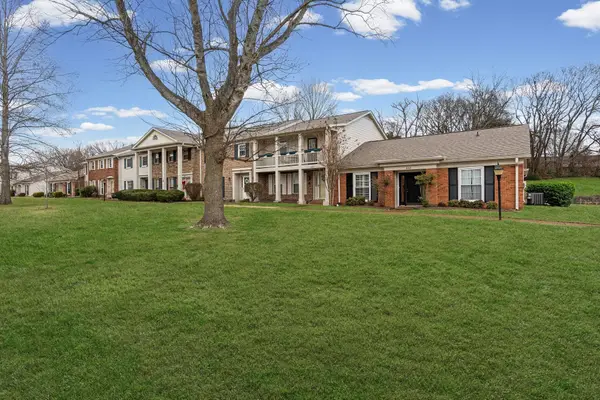 8300 Sawyer Brown Rd #E308, Nashville, TN 37221