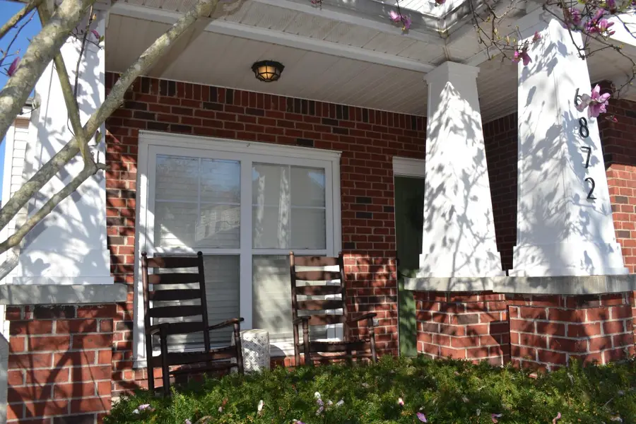 6872 Bridgewater Dr, Nashville, TN 37221 - #2