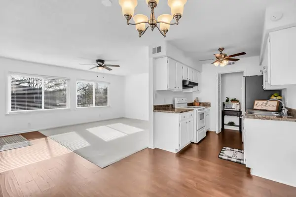 250 Donna Dr #4D, Hendersonville, TN 37075