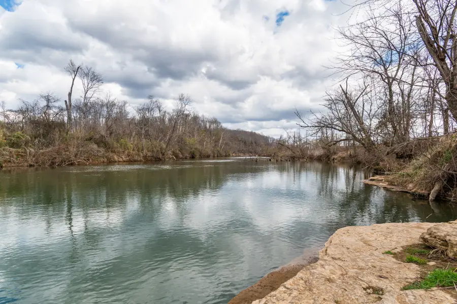 3301 Natural Bridge Rd, Waynesboro, TN 38485 - #3