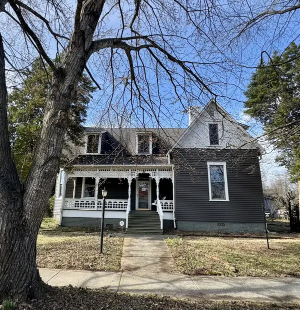 215 N Washington St, Tullahoma, TN 37388