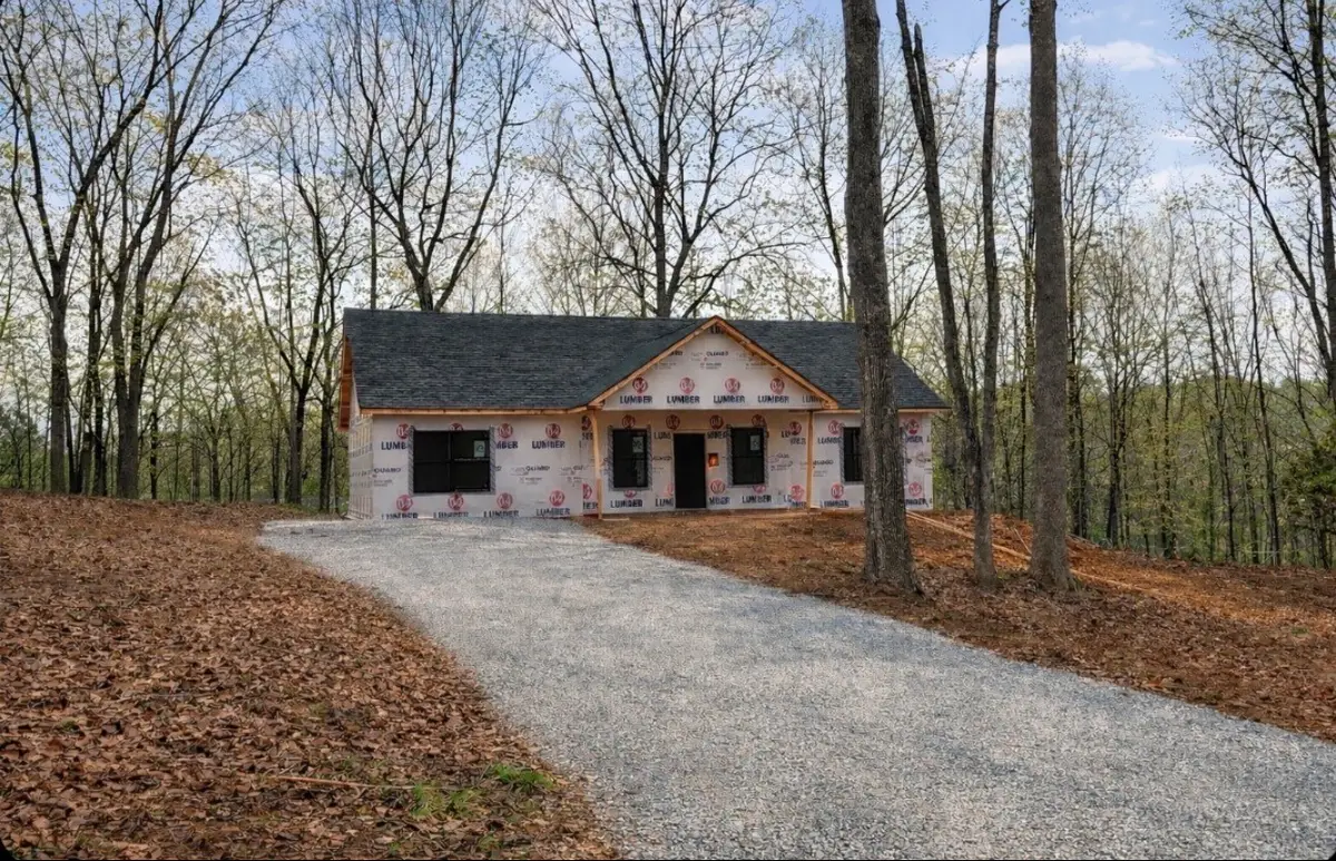 352 Pulley St, Erin, TN 37061 - #1