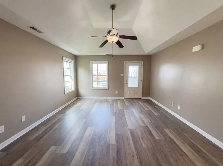 511 Bridle Way, Hopkinsville, KY 42240 - #3