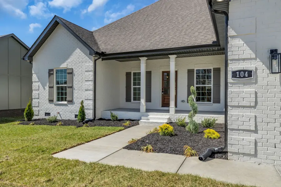 104 Stonebrook Dr, Shelbyville, TN 37160 - #2