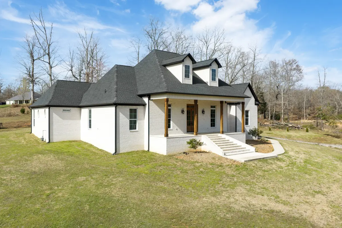 530 Oak Pointe Dr, Lexington, TN 38351 - #1