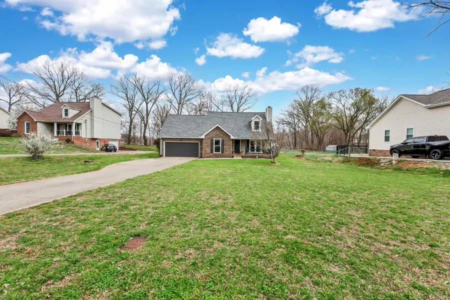 3526 Clearwater Dr, Clarksville, TN 37042 - #2