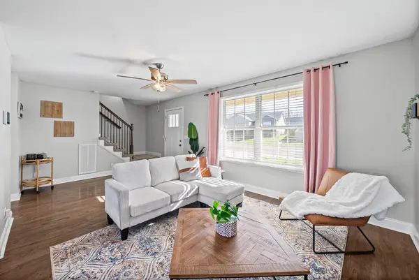 3048 Core Dr, Clarksville, TN 37040