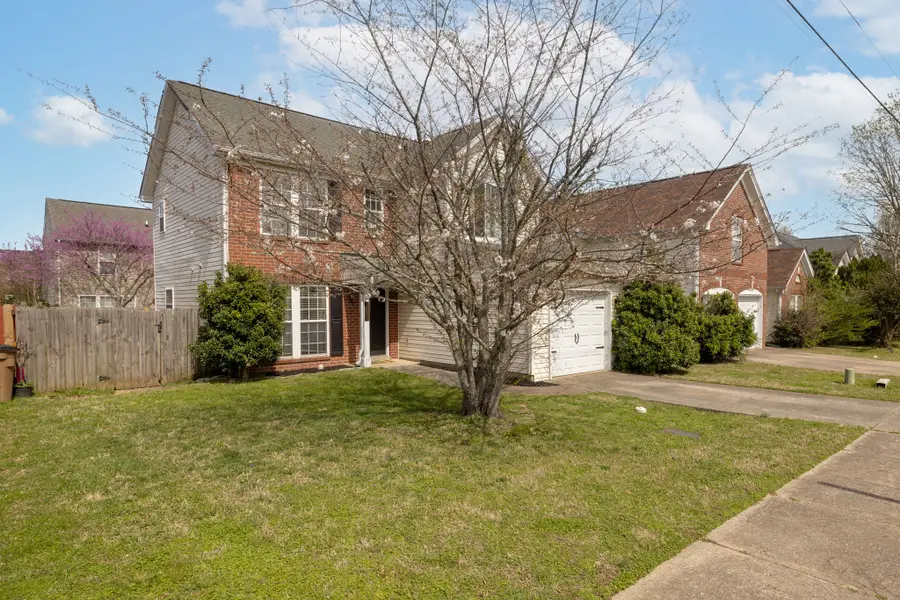 1233 Alandee St, Nashville, TN 37214 - #3