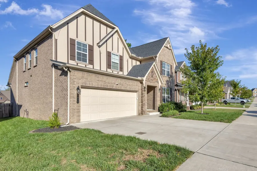 7036 Bennett Dr, Mount Juliet, TN 37122 - #2