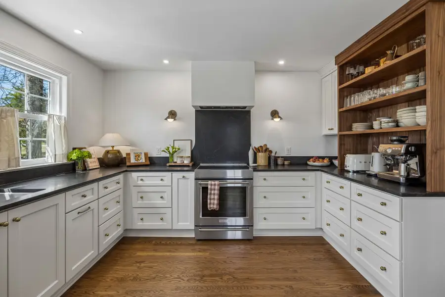 1411 Sunnyside Dr, Columbia, TN 38401 - #2