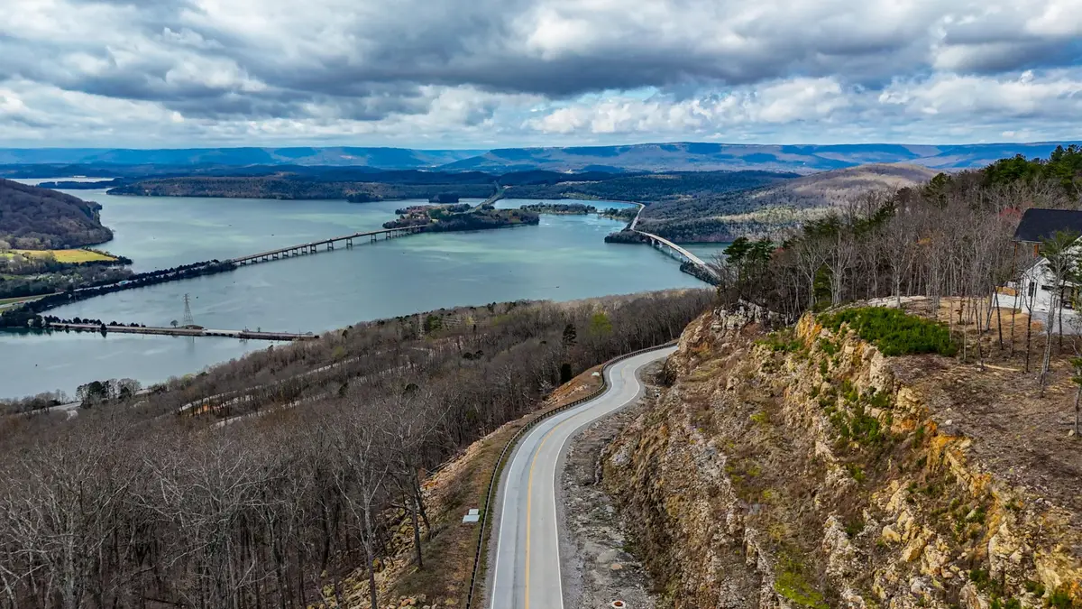 2076 Meditation Lane, Guild, TN 37340 - #1