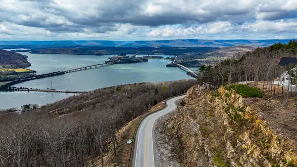 2076 Meditation Lane, Guild, TN 37340