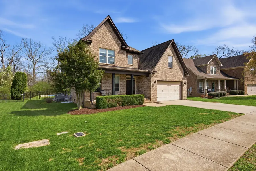 8036 Fenwick Ln, Spring Hill, TN 37174 - #2